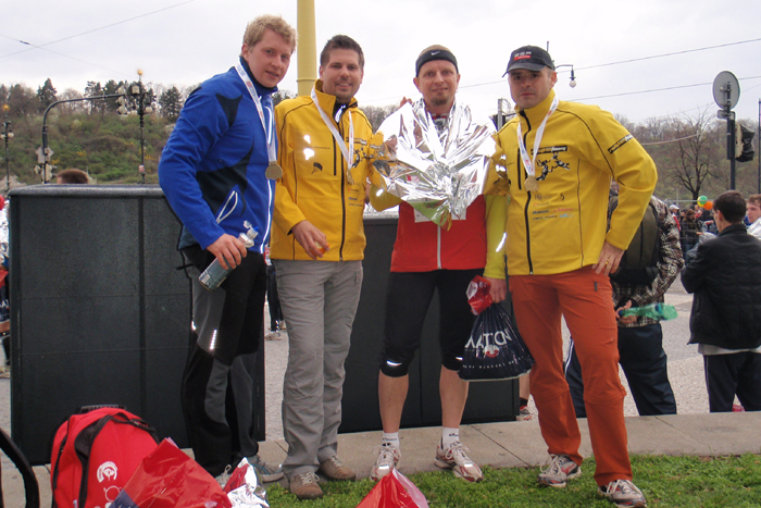 2012_04_03_08